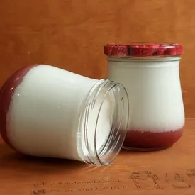 Йогурт с ягодным наполнителем, 500 гр.